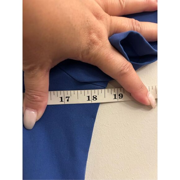 FIGS Scrubs set Catalina Top and Zamora Joggers (petite) XXS in royal blue - Picture 7 of 14